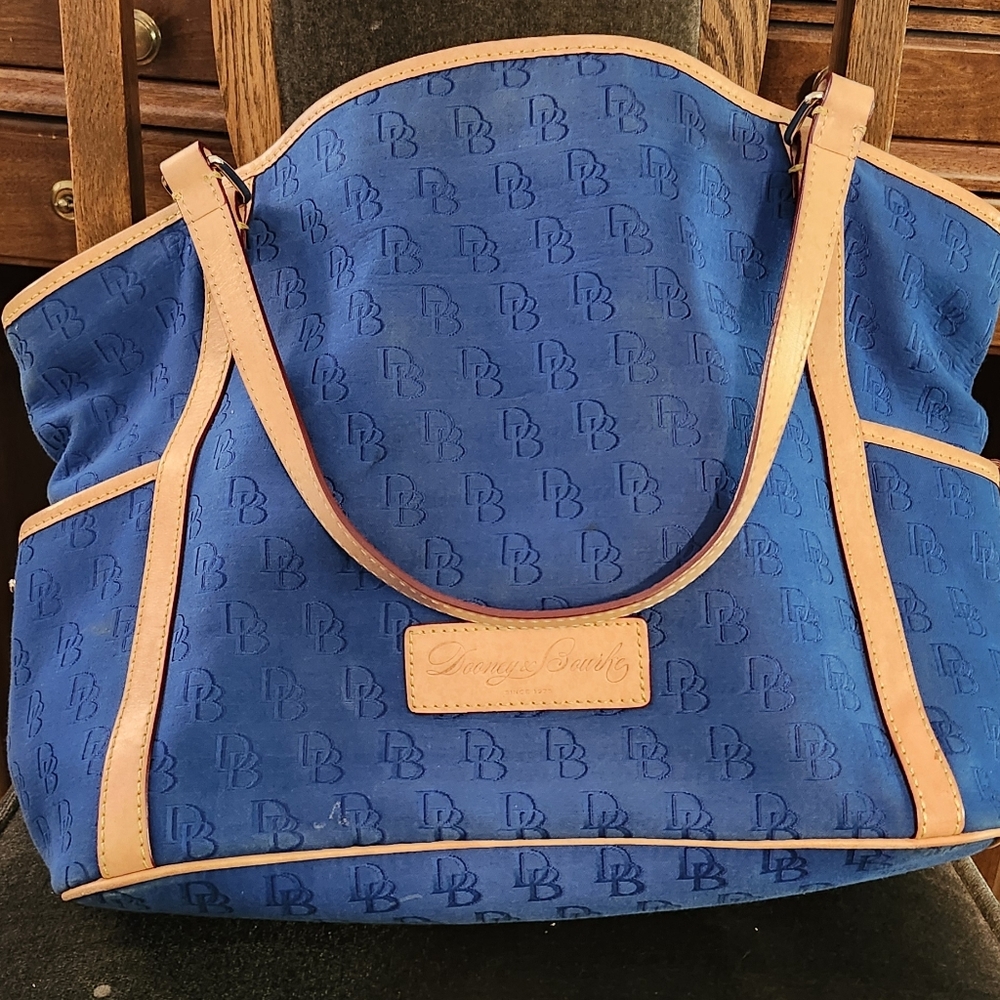 Dooney & Bourke Navy and Tan Tote Bag - Picture 2 of 9